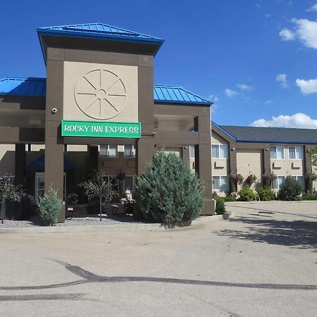 Rocky Inn Express Rocky Mountain House Exterior foto
