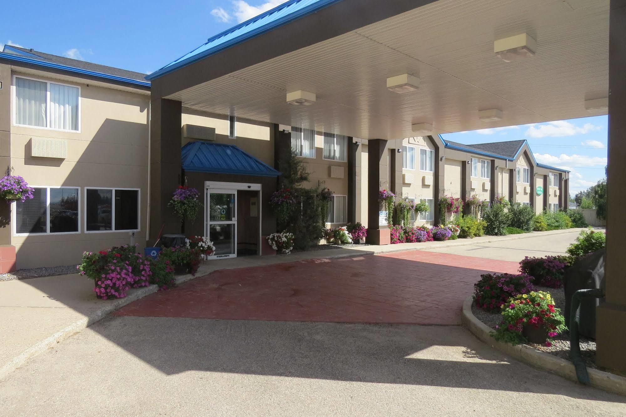 Rocky Inn Express Rocky Mountain House Exterior foto