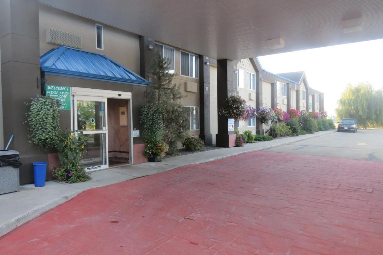 Rocky Inn Express Rocky Mountain House Exterior foto